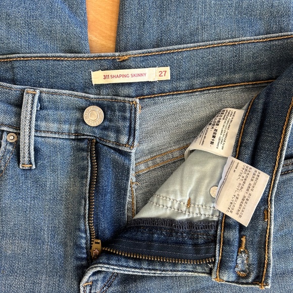 Levi’s Jeans - Picture 2 of 5